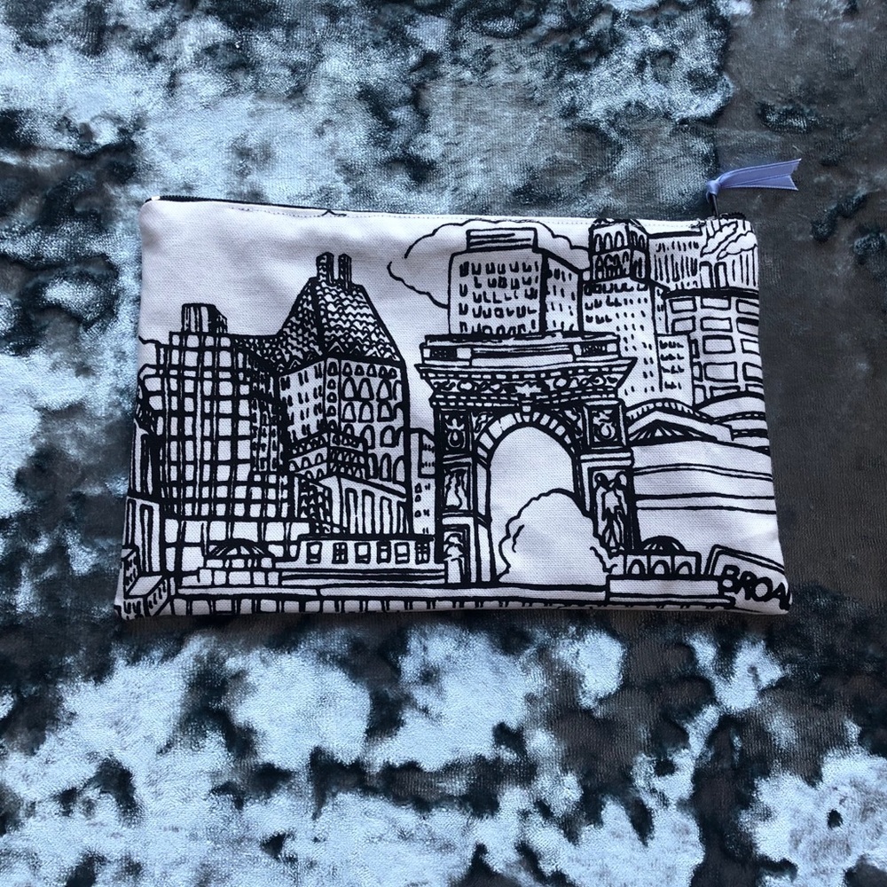 New York City printed makeup bag
